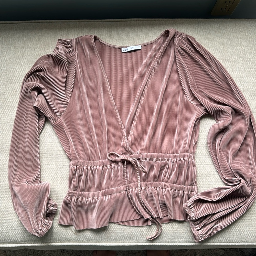 Zara balloon long-sleeve sleeve silky top, medium